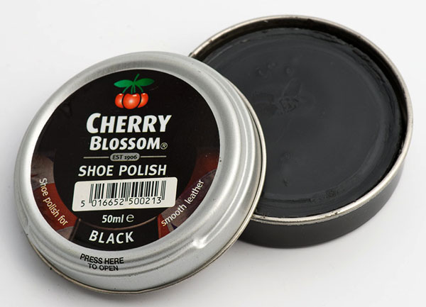Cherry Blossom black shoe polish