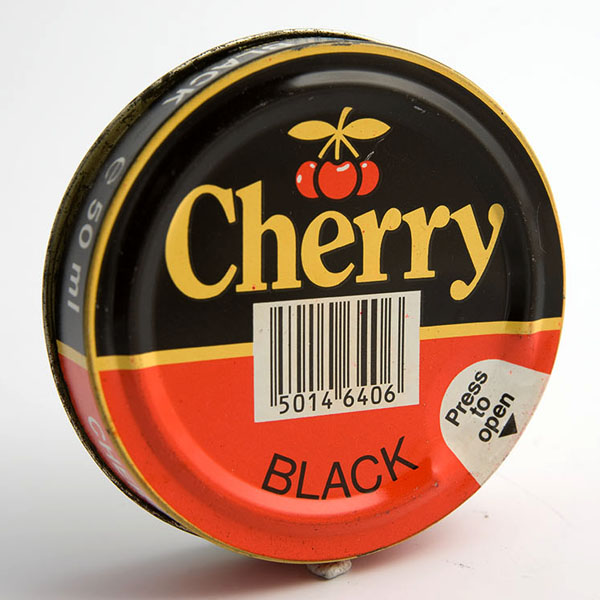 Cherry Blossom black shoe polish