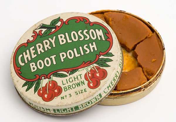 Cherry Blossom light brown boot polish