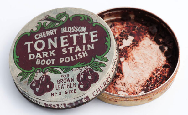 Cherry Blossom Tonette dark stain boot polish