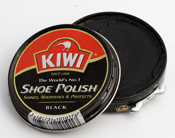 opening kiwi shoe polish