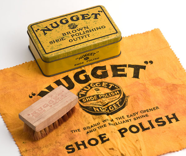Nugget shoe polishing outfit Nugget shoe polishing outfit